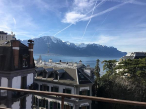 Loft with rooftop, stunning view of the lake! Montreux